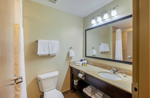 Walkerton Hotel | Best Western Plus Walkerton Hotel & Conference Centre
