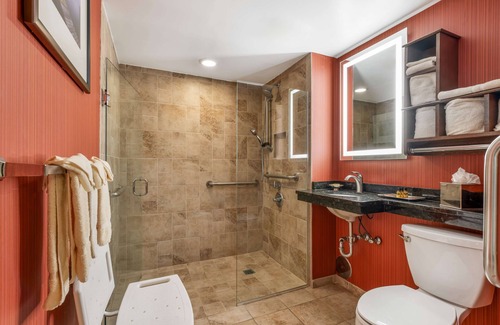 White Bear Lake Hotel | Best Western Plus White Bear Country Inn