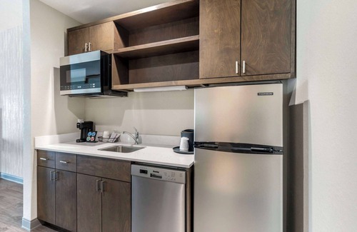 Winter Haven Hotel | Best Western Plus Winter Haven Inn & Suites