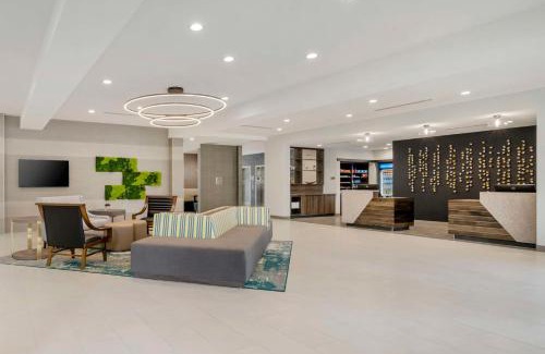 Winter Haven Hotel | Best Western Plus Winter Haven Inn & Suites