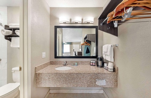 Burnet Hotel | Best Western Post Oak Inn