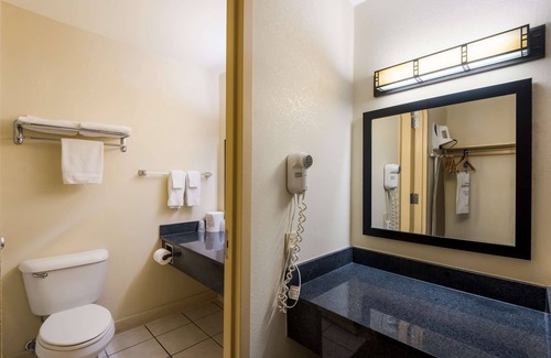 Galesburg Hotel | Best Western Prairie Inn & Conference Center
