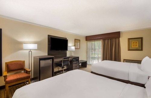 Galesburg Hotel | Best Western Prairie Inn & Conference Center