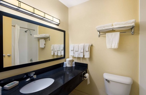 Galesburg Hotel | Best Western Prairie Inn & Conference Center