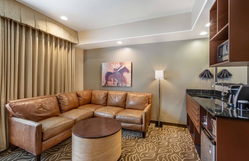 Cody Hotel | Best Western Premier Ivy Inn & Suites