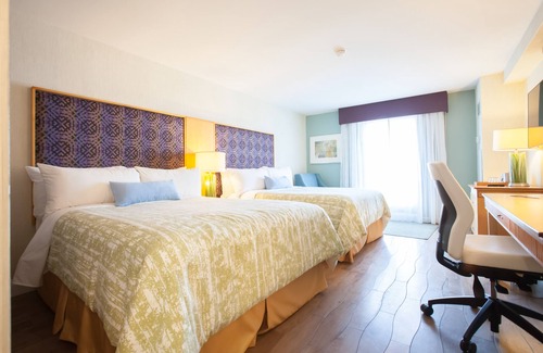 Etobicoke Hotel | Best Western Premier Toronto Airport Carlingview Hotel