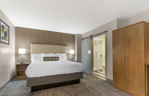 Tenderloin Hotel | Best Western Red Coach Inn