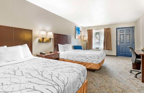 Lookout Valley Neighborhood Association Hotel | Best Western Royal Inn