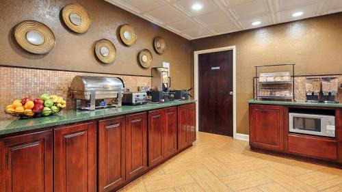Salisbury Hotel | Best Western Salisbury Plaza