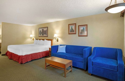 Woodland Hotel | Best Western Shadow Inn