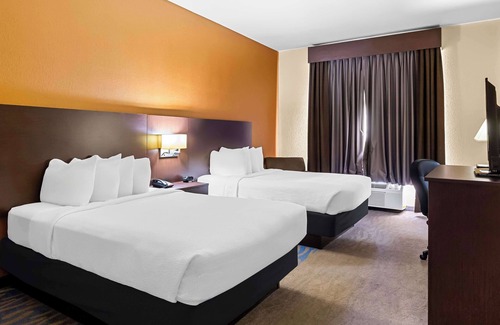 Hazelwood Hotel | Best Western St. Louis Airport North Hotel & Suites