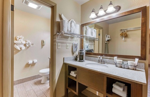 Cody Hotel | Best Western Sunset Inn