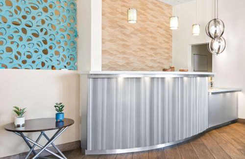 Joplin Hotel | Best Western The Oasis at Joplin