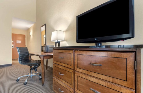 Ithaca Hotel | Best Western University Inn