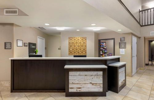 Watertown Hotel | Best Western Watertown Inn & Suites
