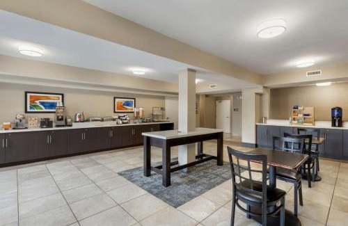 Watertown Hotel | Best Western Watertown Inn & Suites