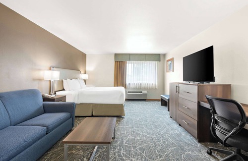Madison Hotel | Best Western West Towne Suites