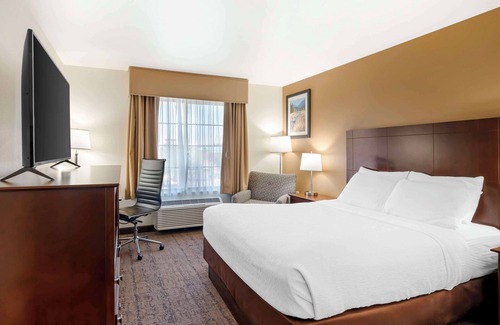 Laurel Hotel | Best Western Yellowstone Crossing