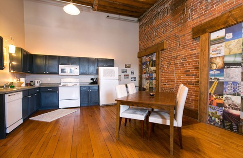 Stillwater Apartment | BestLocation|Romantic|ViewBridgeFromBed|Couples|Pets|Photo backdrop|Nightlife!
