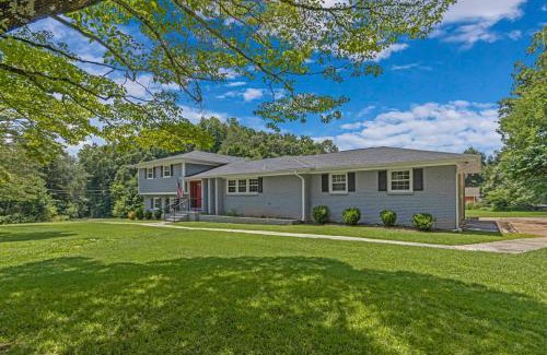 Huntsville House | Bethany A American Retreat