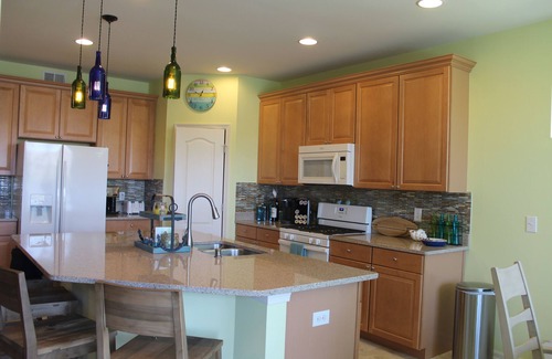 Millville House | Bethany Beach: Family friendly Bishop's Landing community with pond view!