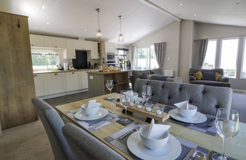 Wemyss Bay Cottage | BETHANY'S RETREAT, pet friendly, with a garden in Wemyss Bay