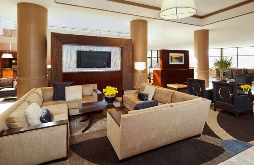 Alexandria West House | Better Choice for your Vacation! 2 Comfortable Units, Pool, Pet-friendly, Bar