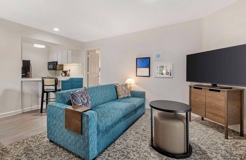 Torrance Hotel | Better Choice for your Vacation! 3 Comfortable Units with Free Breakfast
