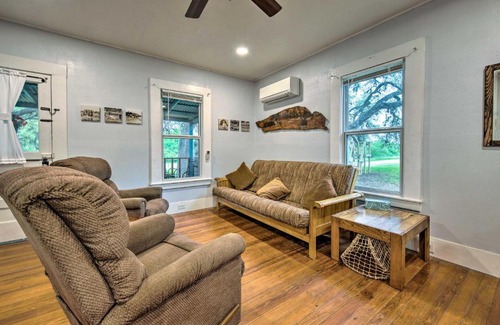 Blanco House | Betty Bs River House Less Than 1 Mi to Blanco State Park!