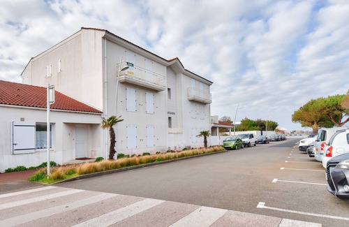 Saint-Gilles-Croix-de-Vie Apartment | Between beach and port: Apartment for 4