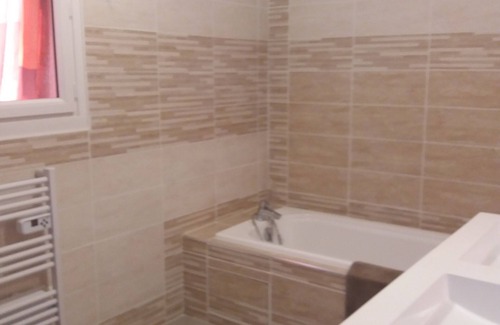 Roquebrun Apartment | Between Sea and Mon t