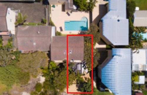 The Entrance North House | Between the Beach Flags Private Luxury Family Fun Hideaway