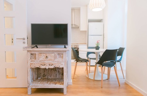 Sacramento Apartment | Between the Carmo and the Trinity