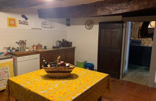 Londa House | Between the forest of wonders and Florence farmhouse from the 1200s