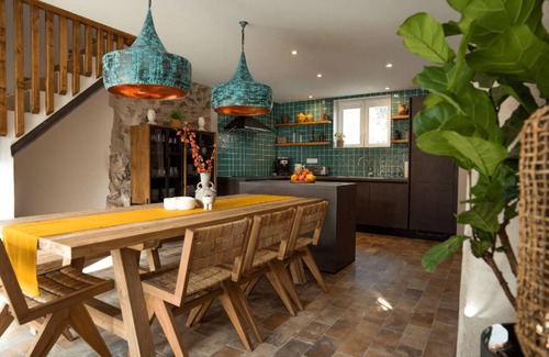 Montbolo House | Between the mountains and the sea, a profound and eco-chic nature experience in