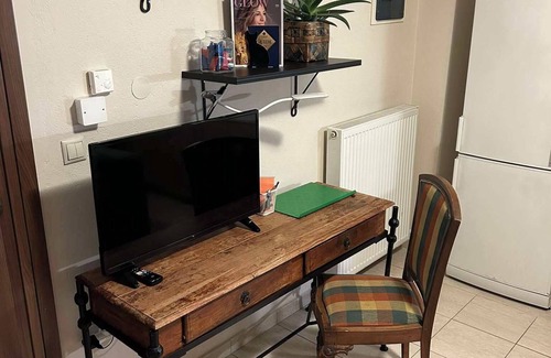 Sykies Apartment | Between the walls and quiet neighborhood of OldTown and the crowded city center