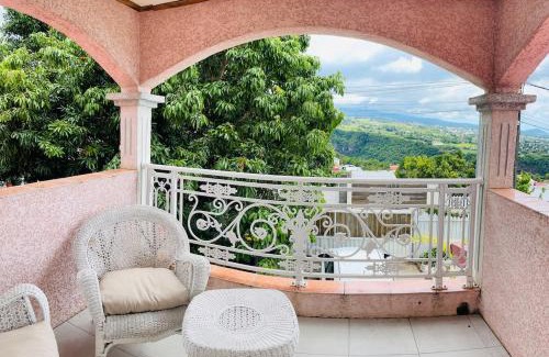 Ravine des Citrons Apartment | Between two rainbows