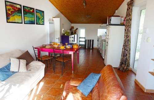 Carces House | Between vineyards and forests in a 15000m2 park.