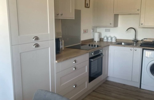 Beddgelert House | Beudy Bach is a small cottage at the foot of Moel Hebog.