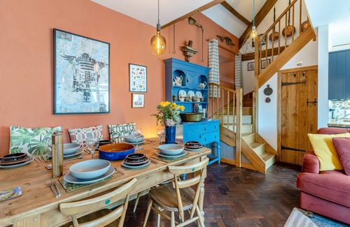 Llanfihangel Tal-y-llyn House | Beudy'r Gamlas - Two Bedroom House, Sleeps 4