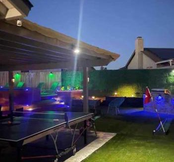Black Mountain House | BEUTIFUL HOUSE POOL MONTAIN VIEw