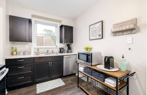 Bexley Apartment | Bexley Breeze ✦ High-Speed Wi-Fi ✦ King Bed
