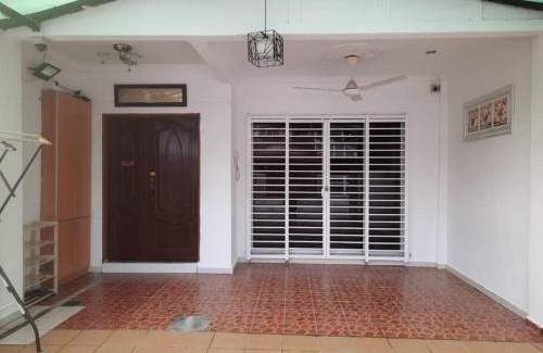 Shah Alam House | Beyond Homestay, Shah Alam
