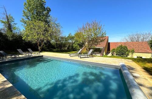 Siorac-en-Perigord House | BEYTAN AL COUDER Stylish architect house with AC and private pool, village center, golf course and Dordogne river at easy walk