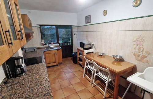 Ampuero House | Bezales House. Country house in Ampuero, beds for 19+ visitors