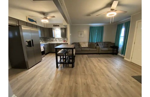 Sandusky House | BFFs Getaway Home near CEDAR POINT & SPORTS FORCE