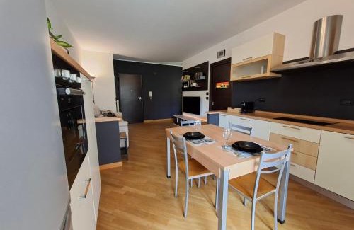 Cuneo Apartment | BG House - appartamento con giardino e garage privato