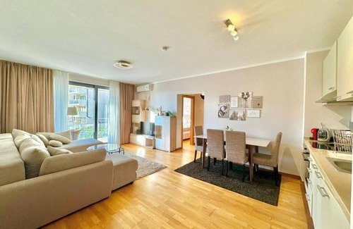 Przno Apartment | BH One bedroom Apartment - shared pool