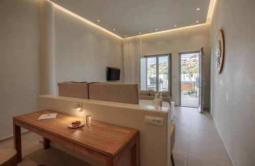 Agios Prokopios Apartment | BH212 - C - Suite Naxos