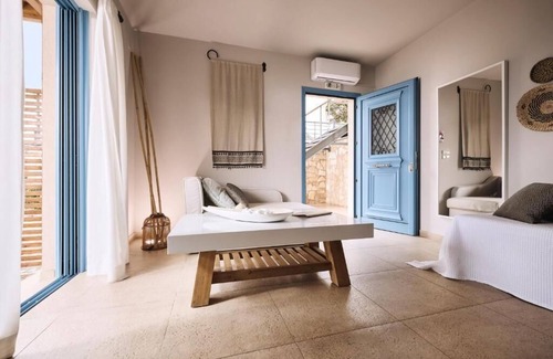 Pilio Apartment | BH859 - C - Suite Santorini